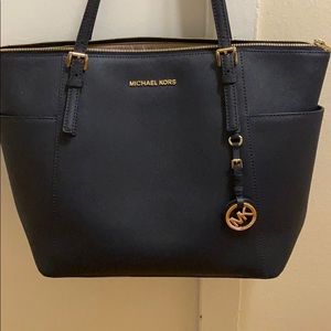 MK Large Jet Set Top-Zip Saffiano Leather Tote